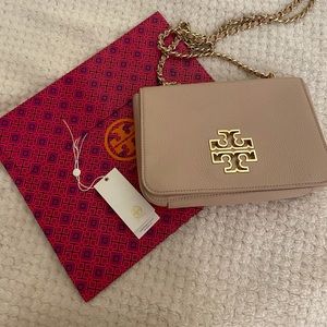 Beautiful Tory Burch Crossbody bag